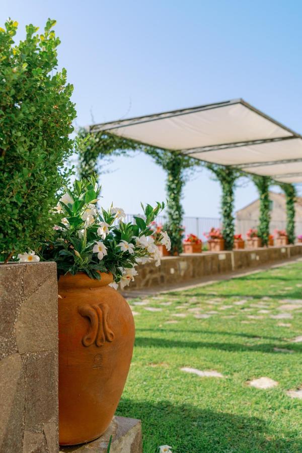 Appartamento Ilaria In Villa Laura สกาลา ภายนอก รูปภาพ